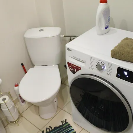 Appartement With Private Entrance And Free Parking *