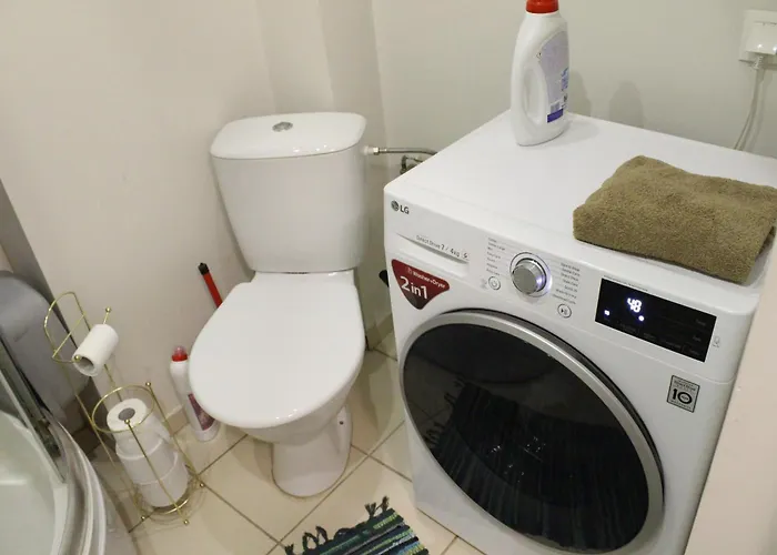 Appartement With Private Entrance And Free Parking *